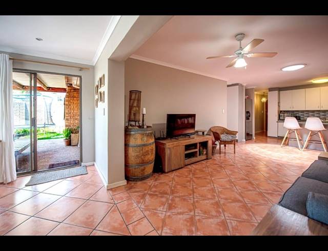 2 BEDROOM HOUSE SOLD IN SONSTRAAL HEIGHTS